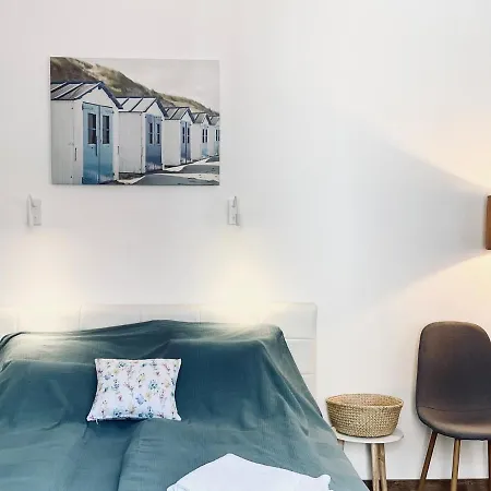 Esther's Apartment *